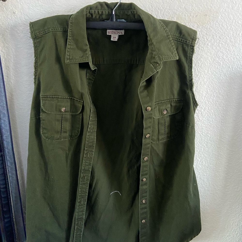 Versona Olive Green Men's Sleeveless Shirt